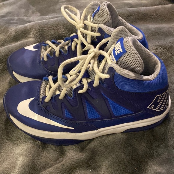 Nike Other - Nike Air Max Stutter Step Basketball Shoes size 5 big boys